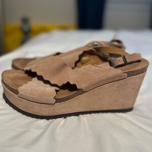 Chocolat Blu Tan Scalloped Wedges